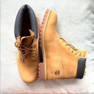 TIMBERLAND
6-Inch Premium Waterproof boots Men size 12m